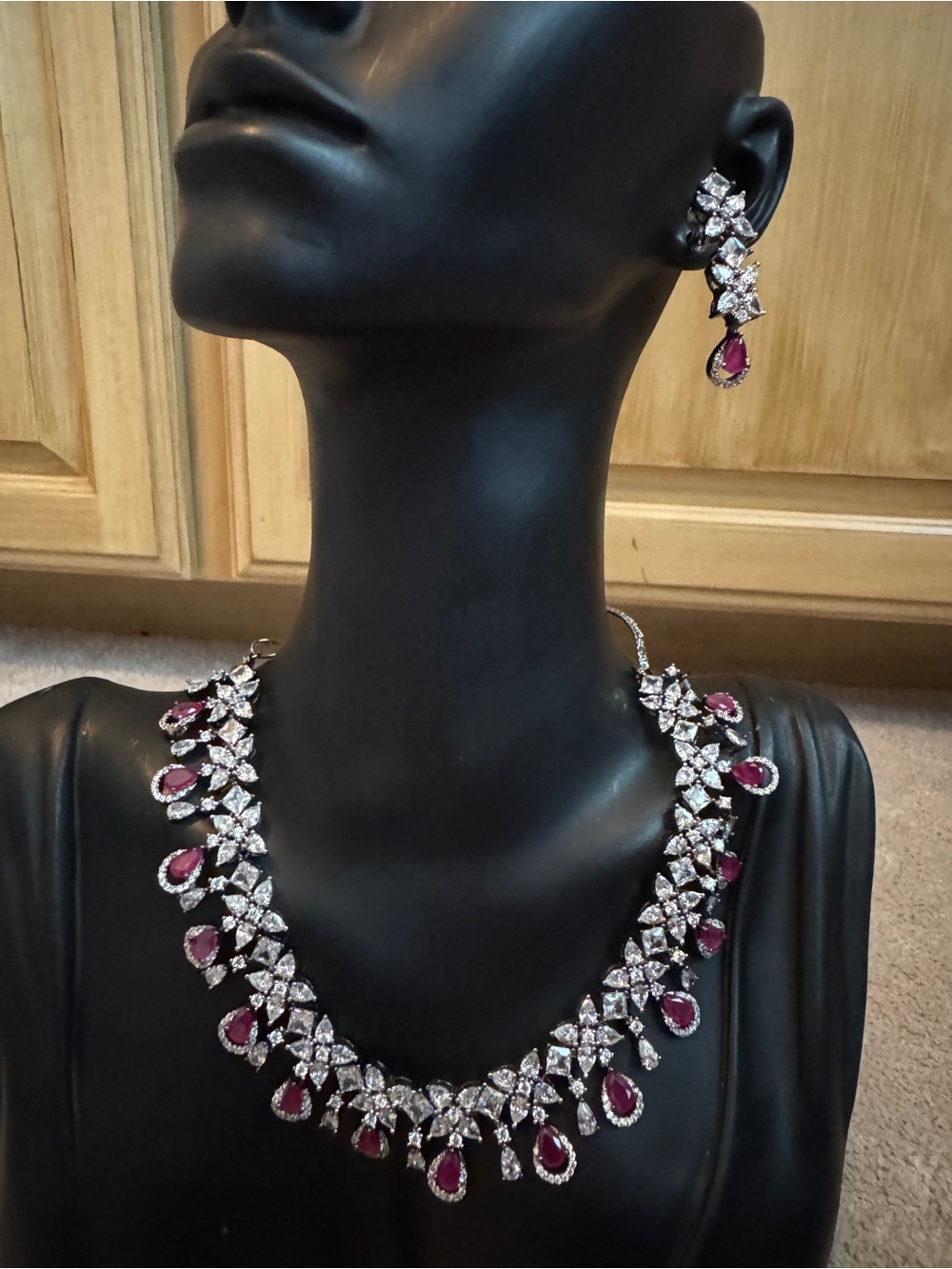 Elegant Ruby Teardrop and Crystal Necklace & Earrings Set - Women Jewelry